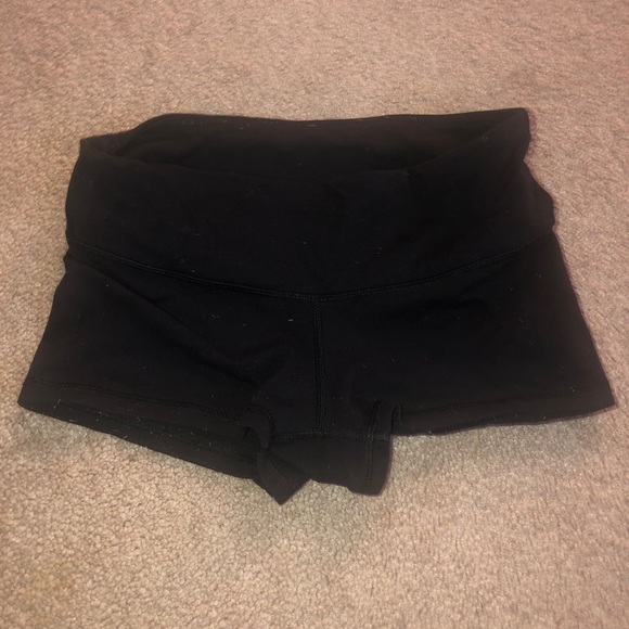 LULULEMON ATHLETIC SHORTS - Picture 4 of 5